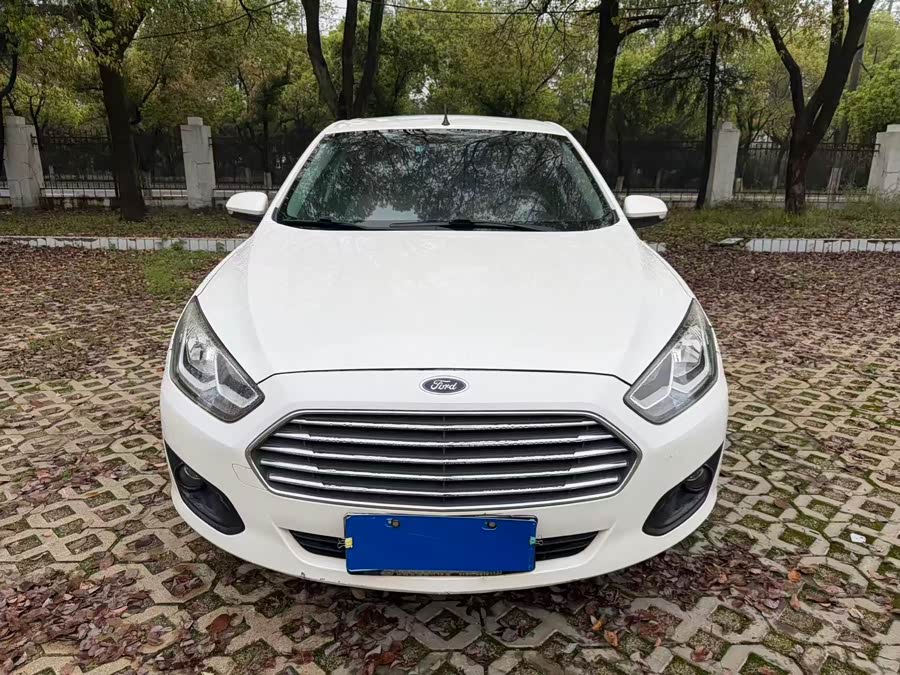 Ford Forrest 2015