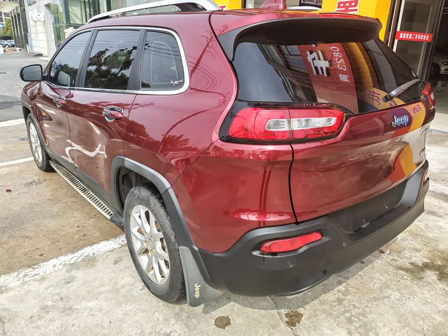 Jeep Cherokee 2016