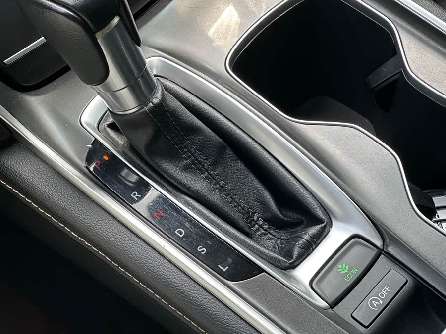 Honda Accord 2022 — фото 15