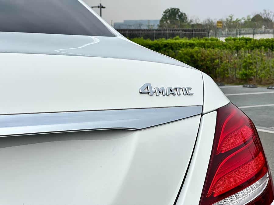 Mercedes-Benz E-Class 2018 — фото 9