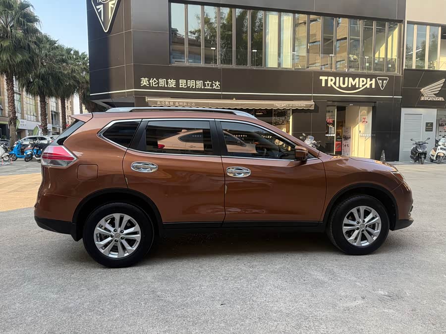 Nissan X-Trail 2015