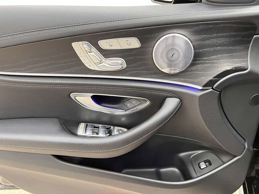 Mercedes-Benz E-Class 2020 — фото 28