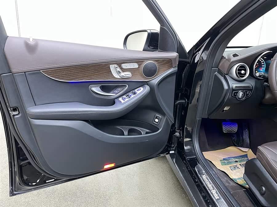 Mercedes-Benz GLC 2021 — фото 11