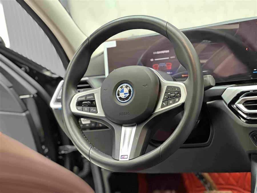 BMW i3 2024 — фото 11