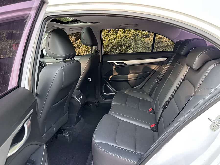 Geely Emgrand 2020
