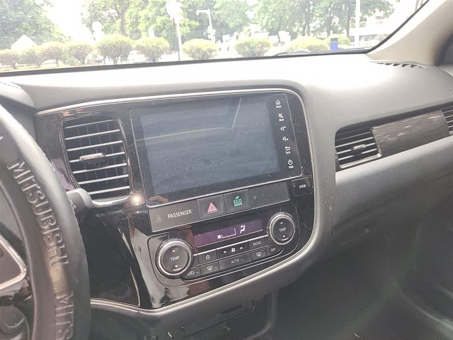 Mitsubishi Outlander 2019