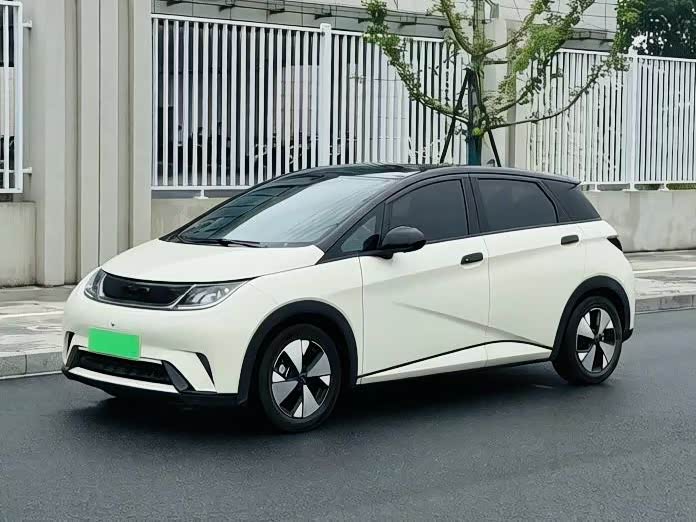 BYD Dolphin 2023