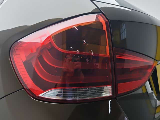 BMW X1 2013 — фото 17