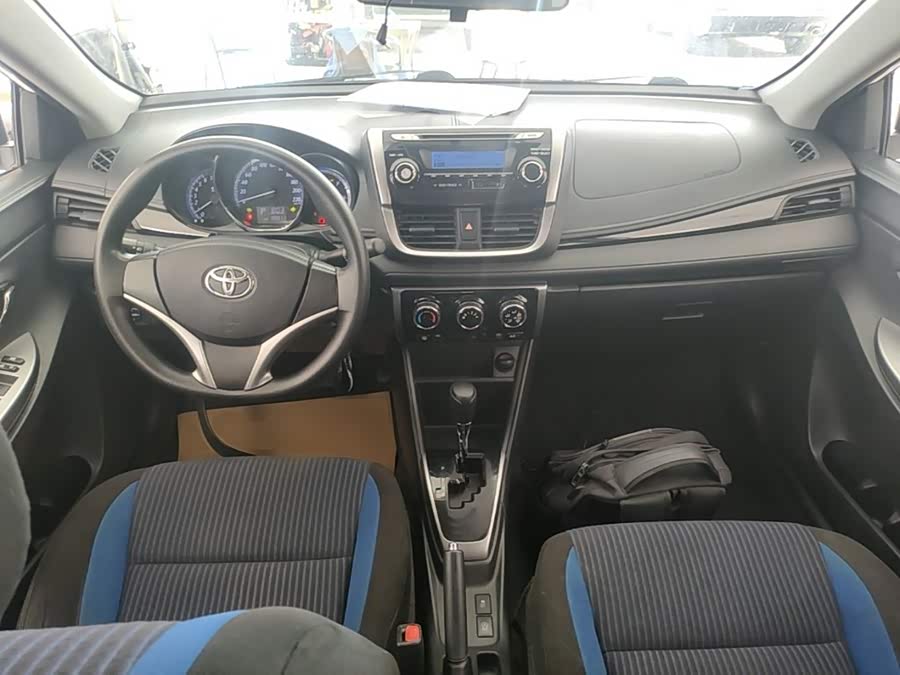Toyota Yaris L 2016 — фото 10