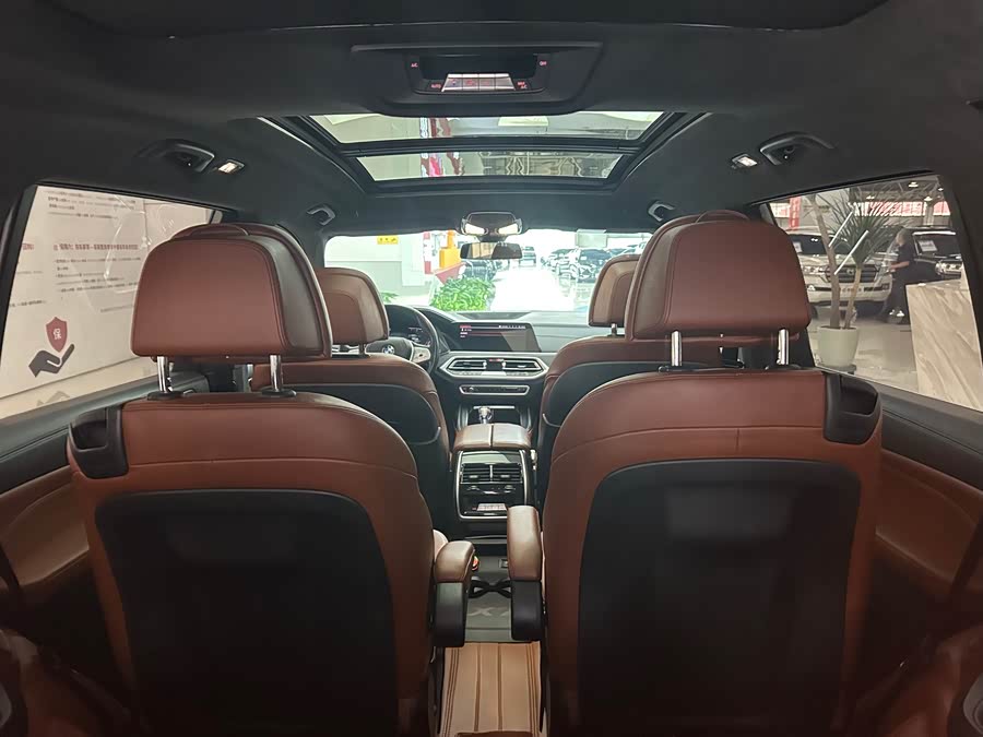 BMW X7 2021 — фото 18