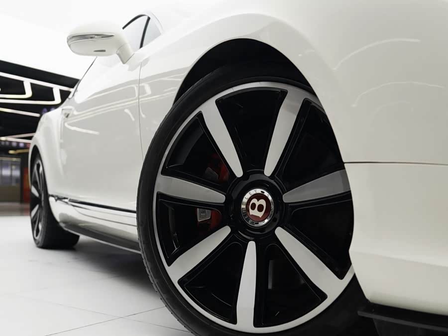 Bentley Continental 2015 — фото 15