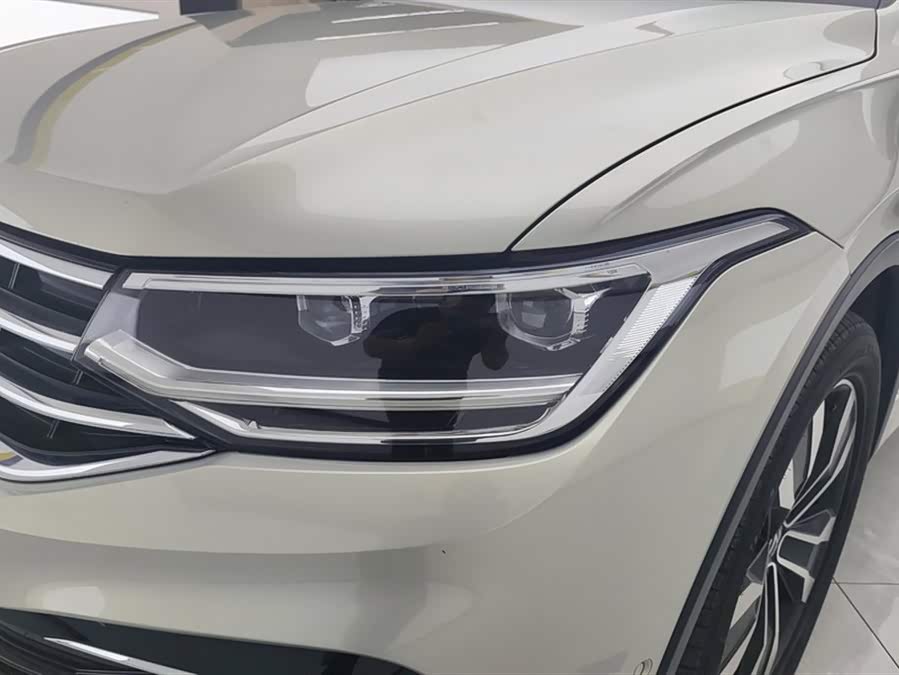 Volkswagen Tiguan L 2022