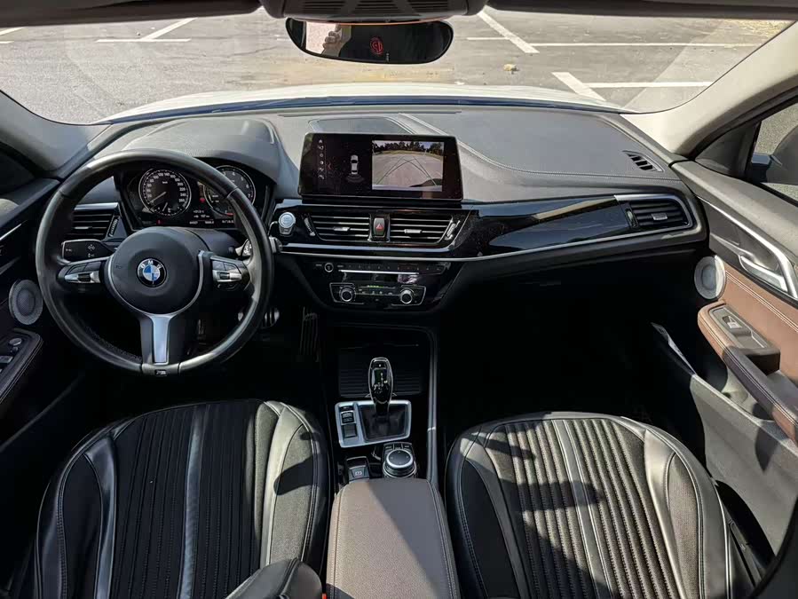 BMW 1 Series 2021 — фото 17