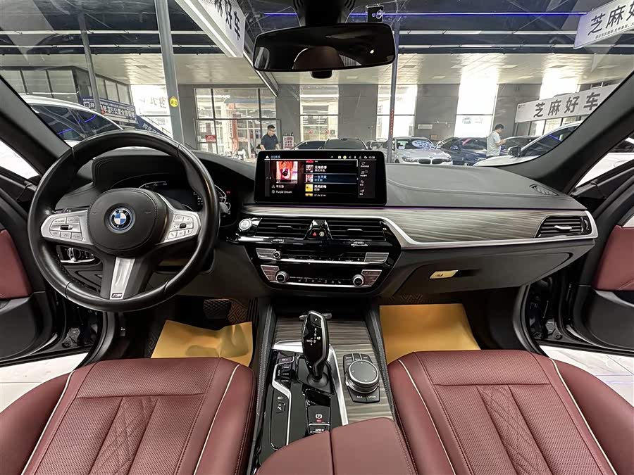 BMW 5 Series New Energy 2022 — фото 10