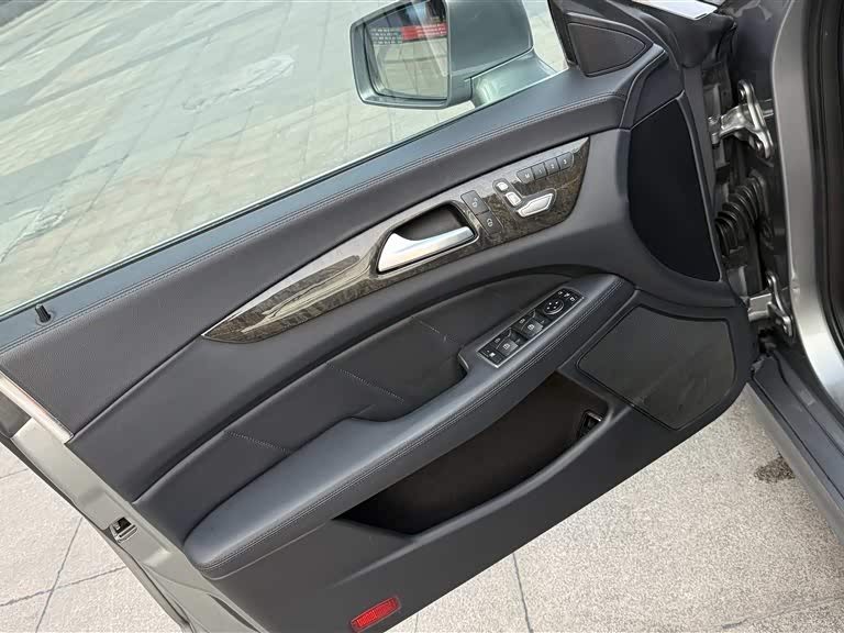 Mercedes-Benz CLS 2015 — фото 10
