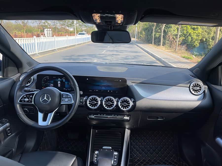 Mercedes-Benz GLA 2023 — фото 16