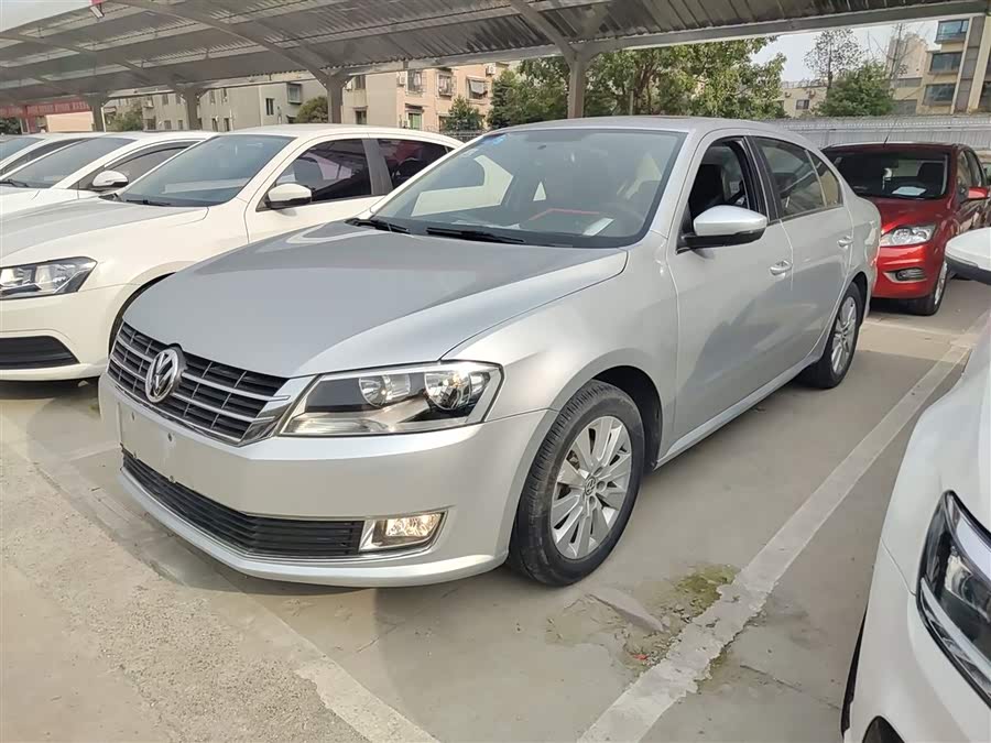 Volkswagen Lavida 2013