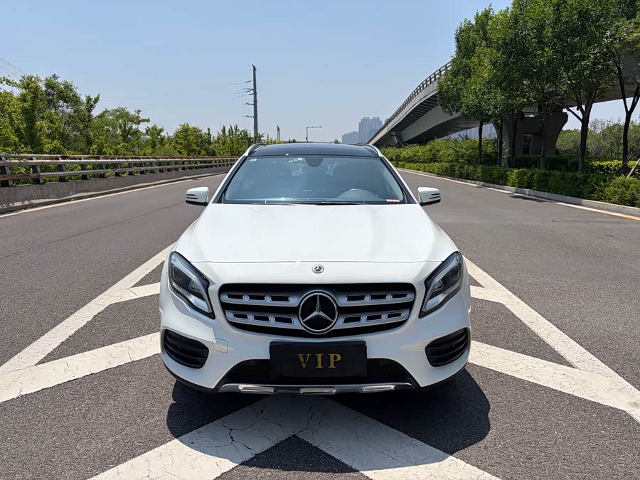 Mercedes-Benz GLA 2019