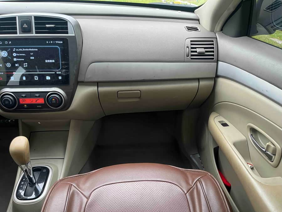 Nissan Sylphy 2018 — фото 19