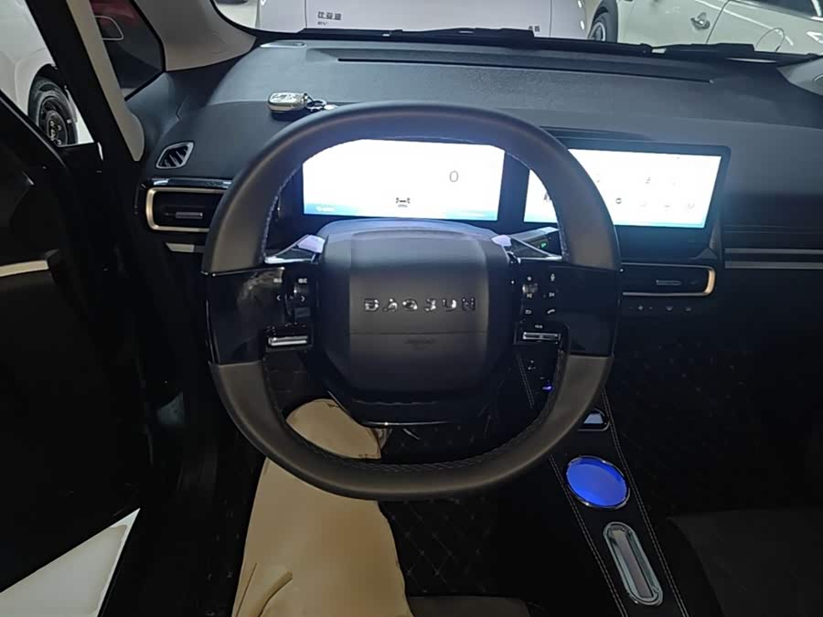 Baojun Kiwi EV 2023 — фото 11