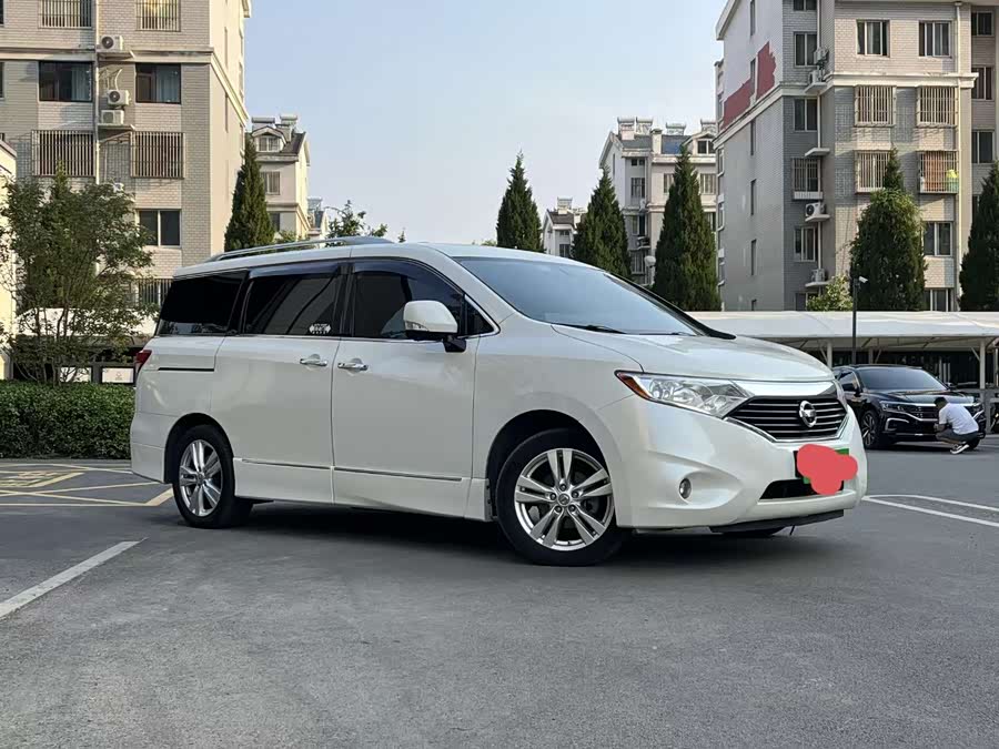 Nissan Quest 2015 — фото 8