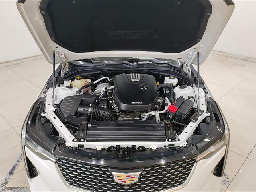 Cadillac CT4 2023 — фото 10