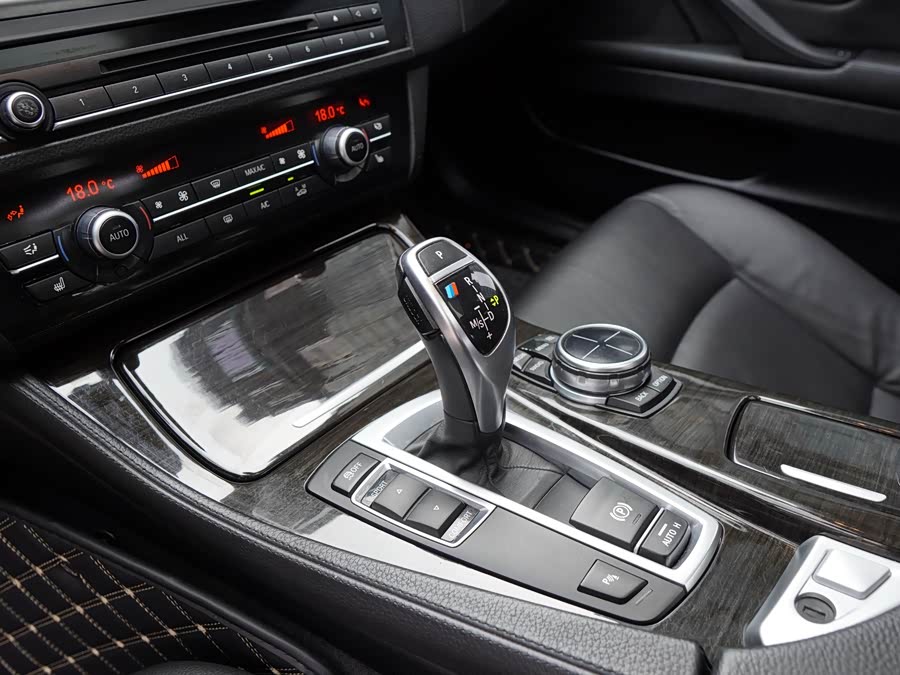 BMW 5 Series 2013 — фото 21