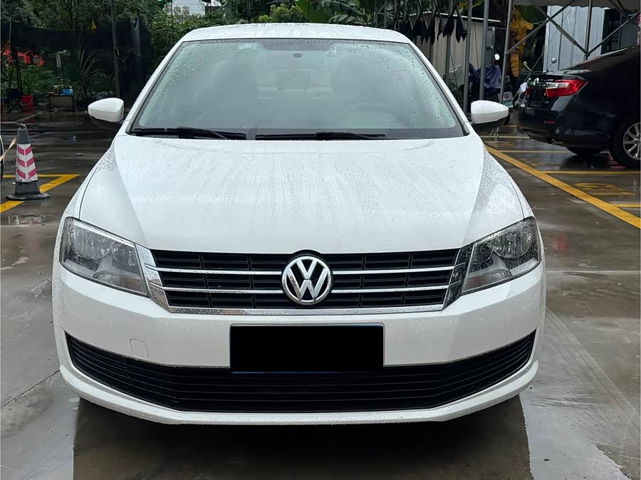 Volkswagen Lavida 2013