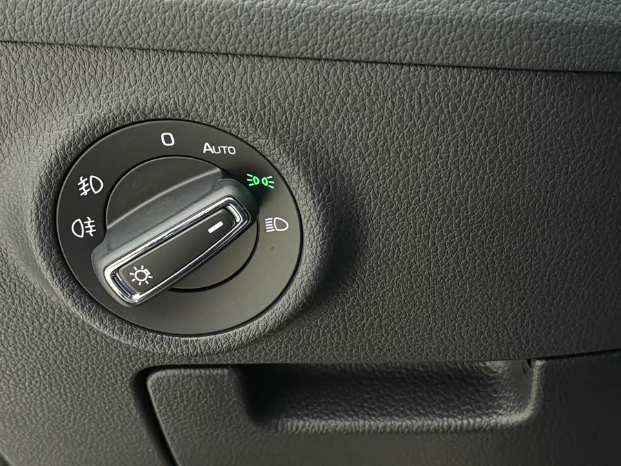 Skoda Speedy 2025 — фото 18