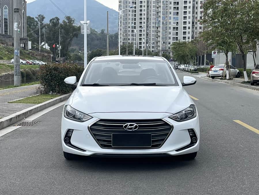 Hyundai Celesta 2018