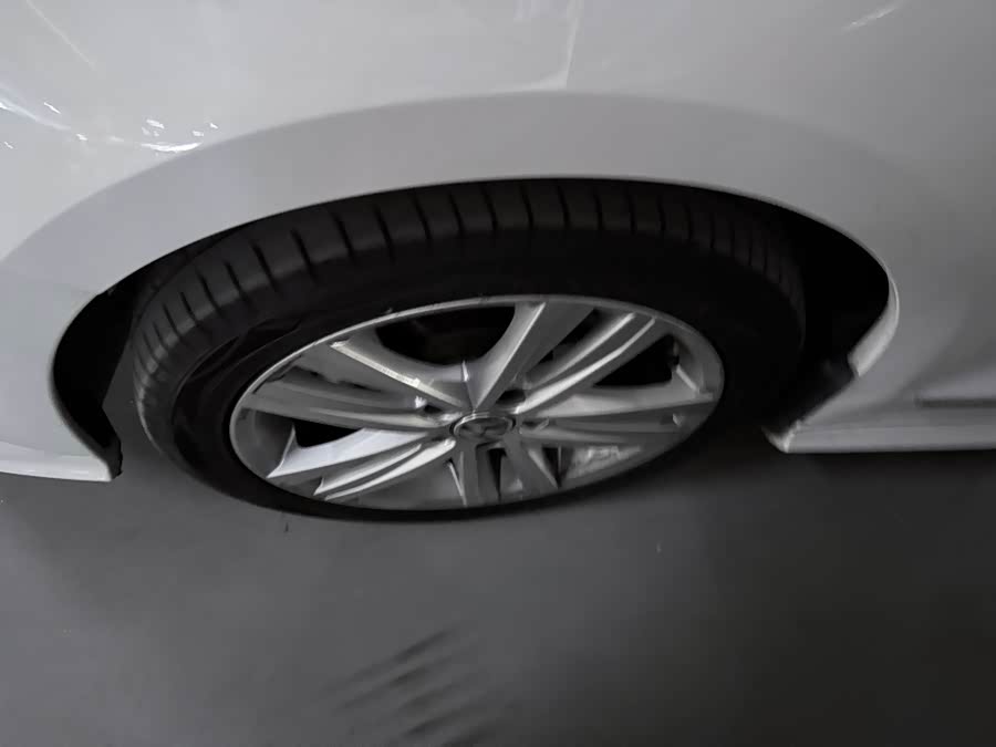 Volkswagen Sagitar 2018