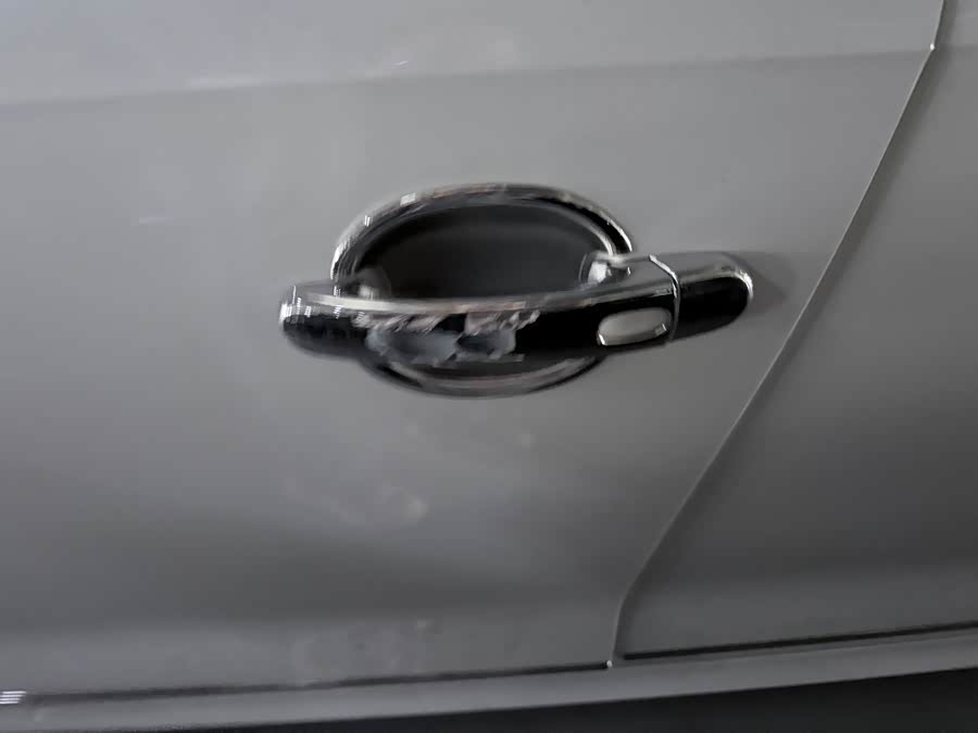 Volkswagen Sagitar 2018