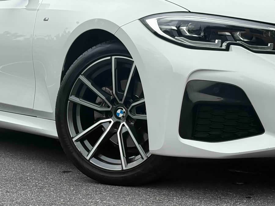 BMW 3 Series 2021