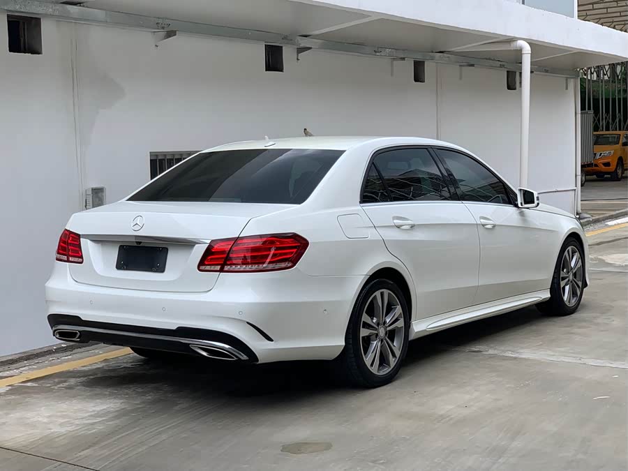 Mercedes-Benz E-Class 2015 — фото 15