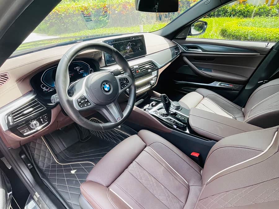 BMW 5 Series New Energy 2021 — фото 8