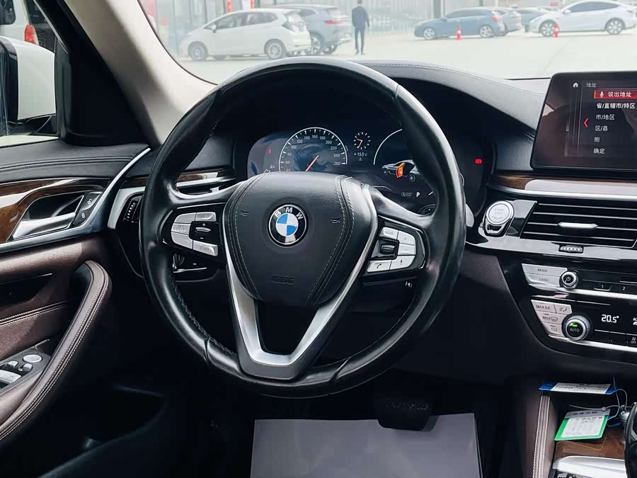BMW 5 Series 2019 — фото 8
