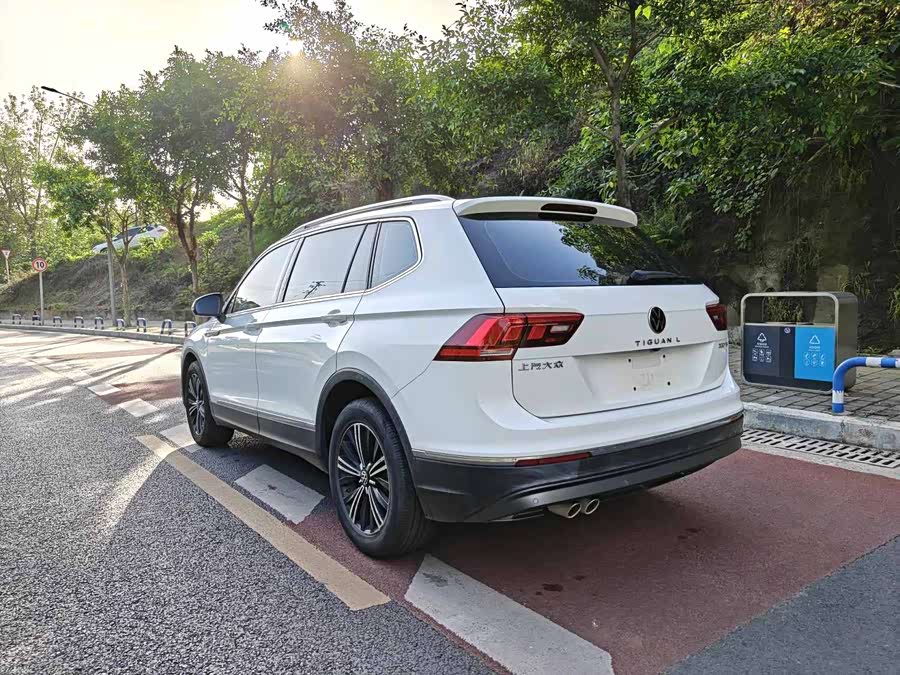 Volkswagen Tiguan L 2021 — фото 15