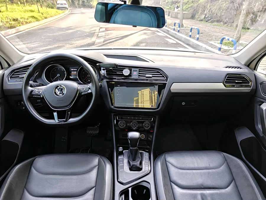 Volkswagen Tiguan L 2021 — фото 14