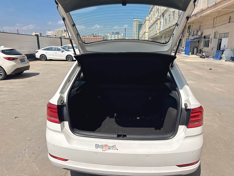 Volkswagen Santana 2015