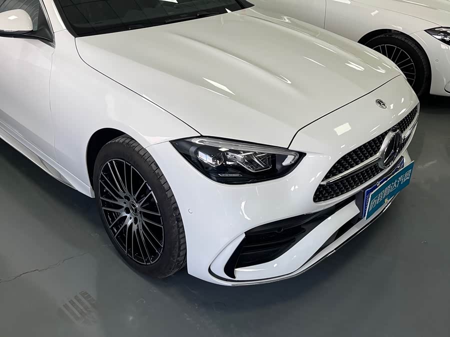 Mercedes-Benz C-Class 2025