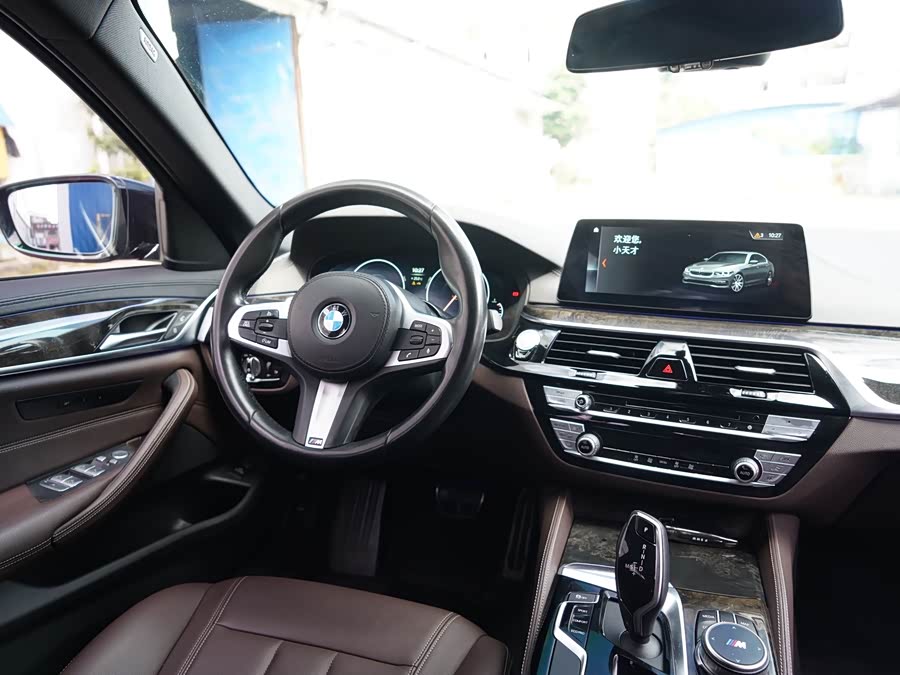 BMW 5 Series 2019 — фото 14