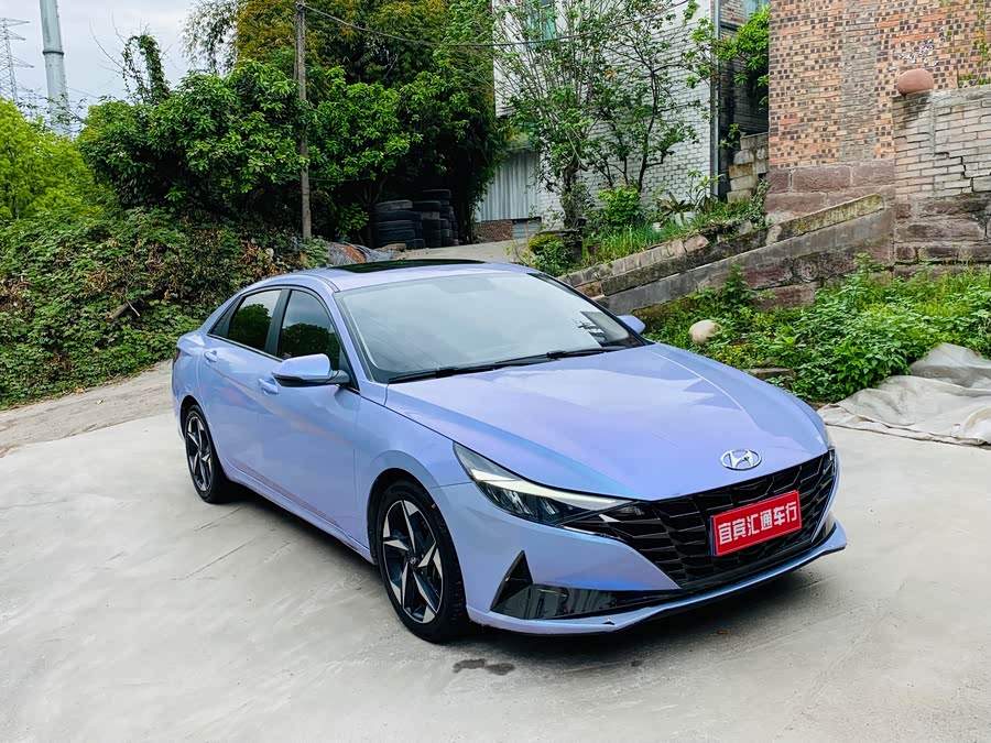 Hyundai Elantra 2022