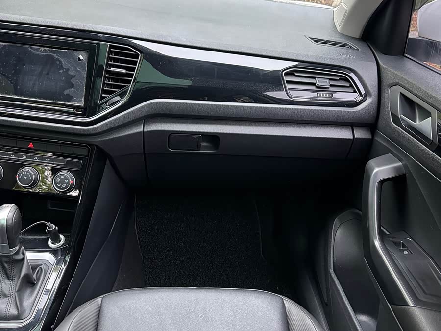 Volkswagen T-Roc 2019 — фото 20