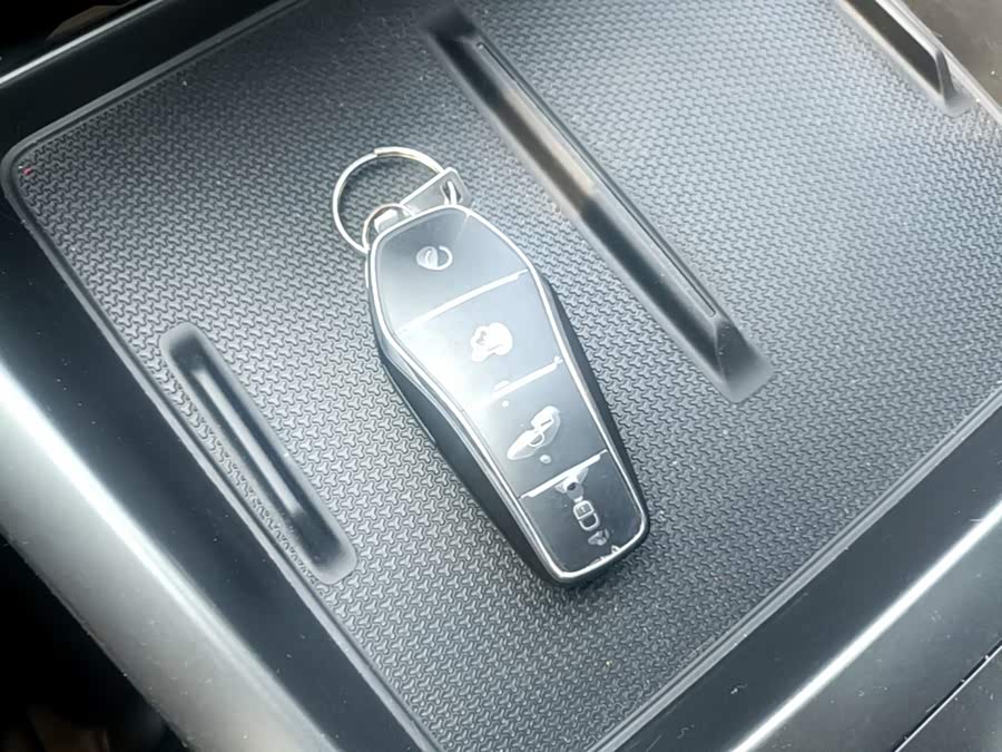 BYD Qin PLUS 2025 — фото 9