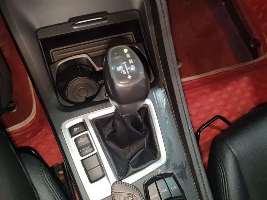 BMW 1 Series 2018 — фото 14