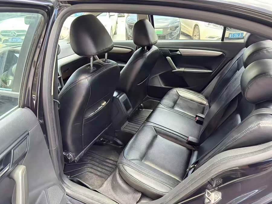 Volkswagen Lavida 2013