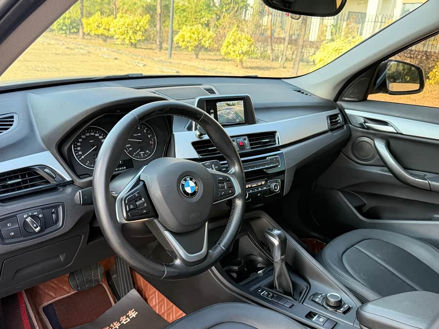 BMW X1 2018 — фото 12