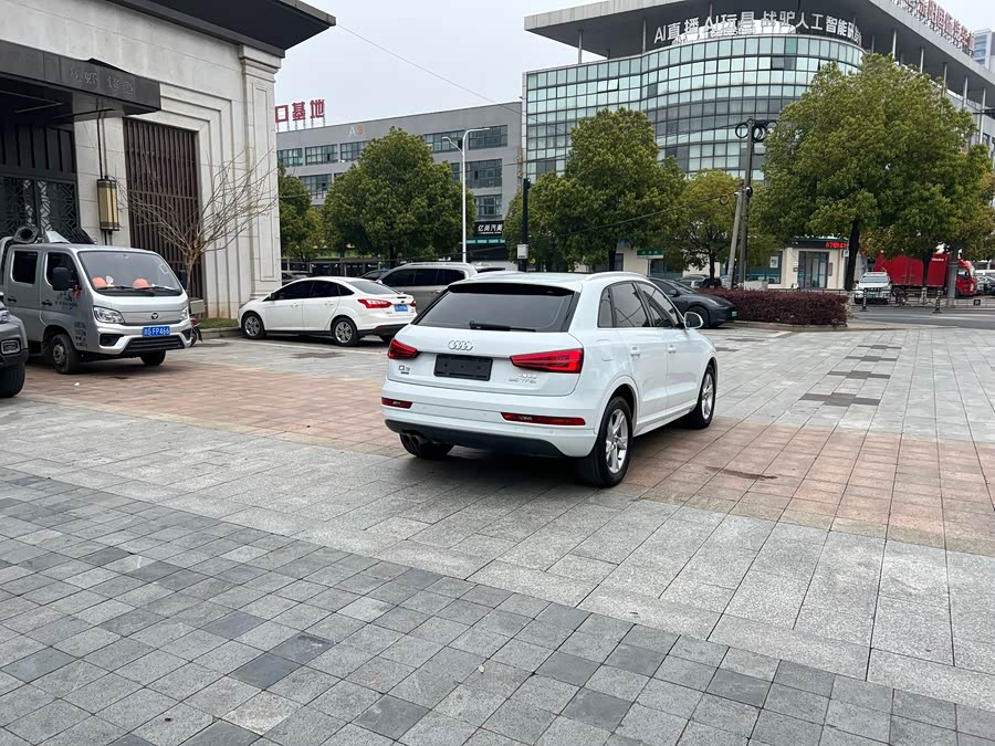 Audi Q3 2018 — фото 14