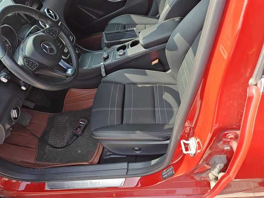 Mercedes-Benz A-Class 2017 — фото 11