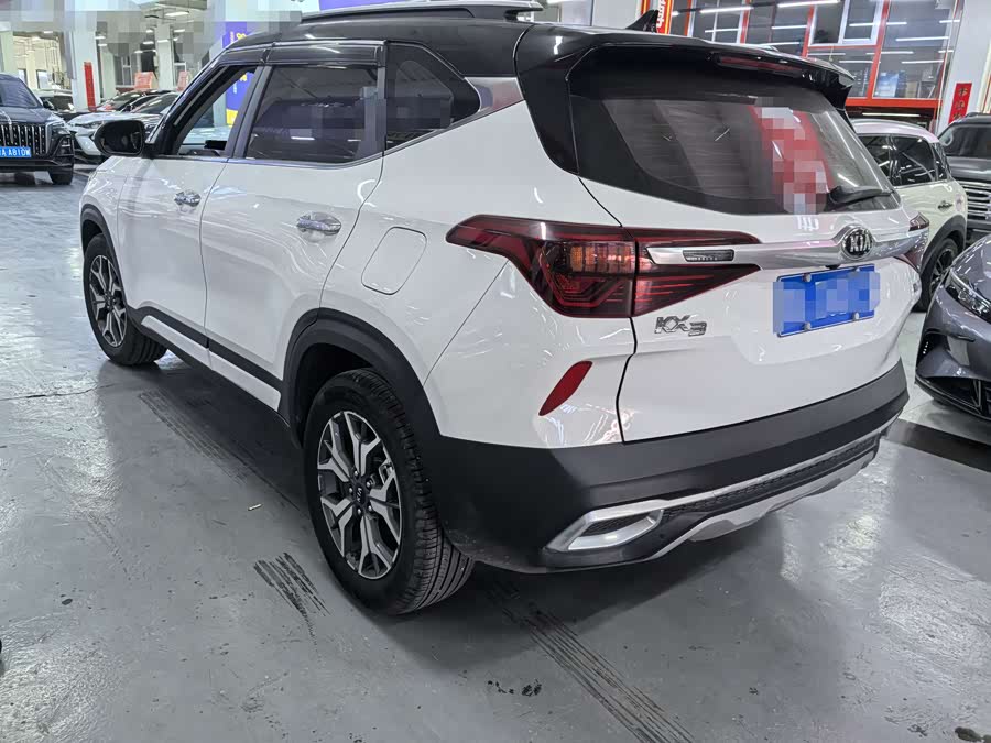 Kia KX3 Proud Running 2021